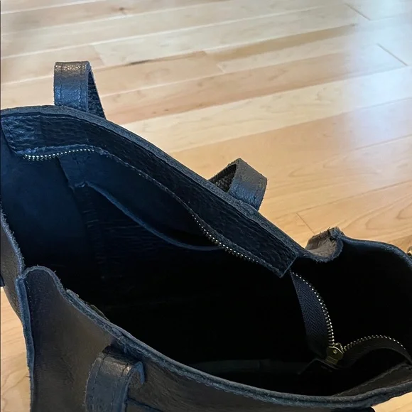 Portland Leather Lola Crossbody and Tassel - Picture 7 of 11